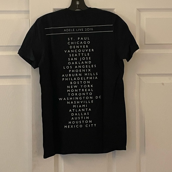 Adele 2016 Tour Top - Picture 2 of 3